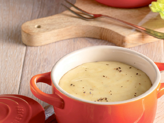 Fondue suisse à l’emmental  et au gruyère